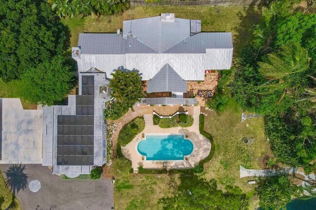 Building Photo - 3399 70th Ln N