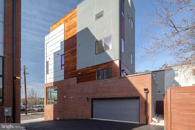 Building Photo - 237 N 23rd St