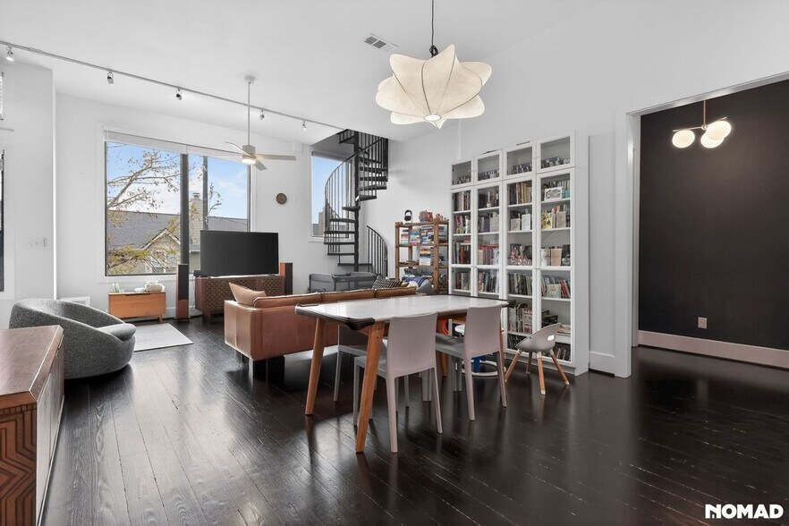 Building Photo - 2225 Hopkins St