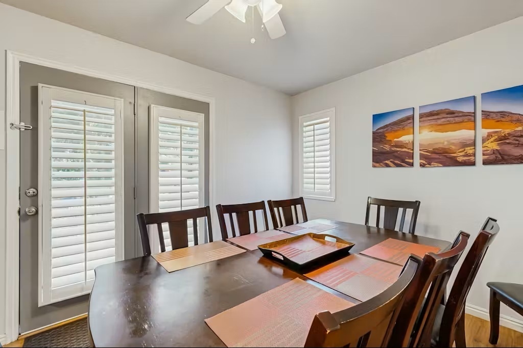 Building Photo - 8149 S Clover Spring Ln