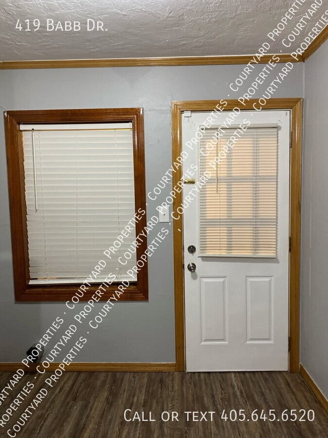 Building Photo - 419 Babb Dr
