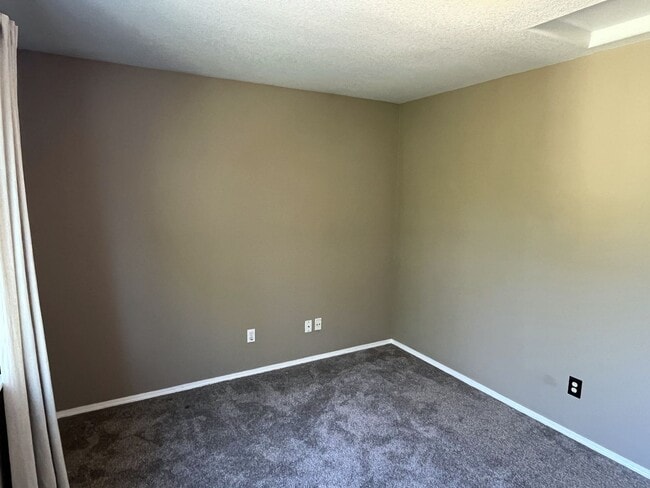 Building Photo - 3-Bedroom Home in vibrant Kenton neighborh...