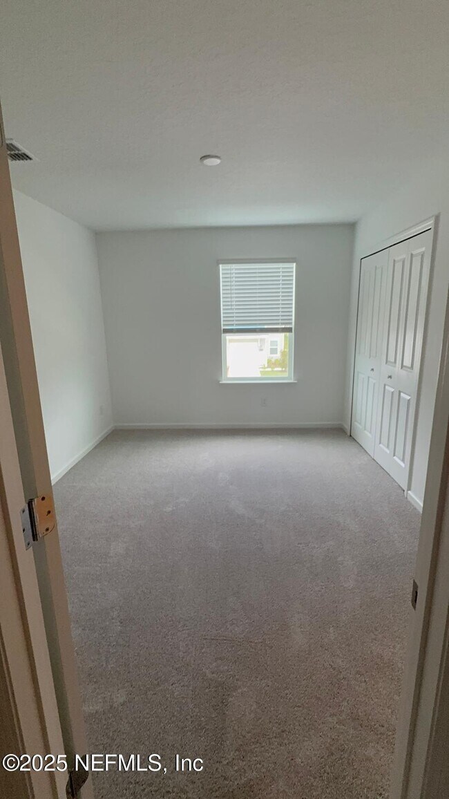 Building Photo - 3970 Silver Hay Ln