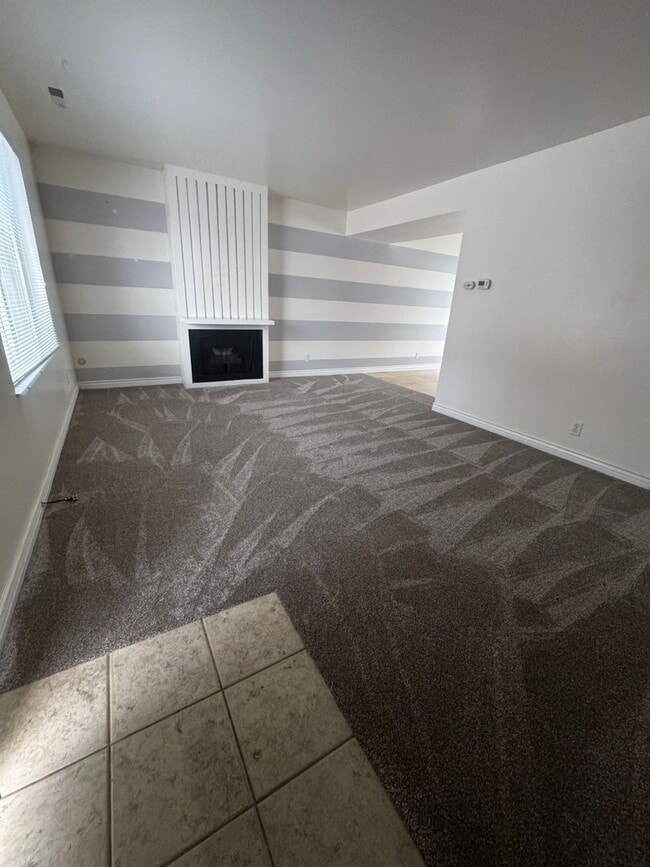 Building Photo - Beautiful 2 bedroom duplex for rent in Cottonwood Heights!