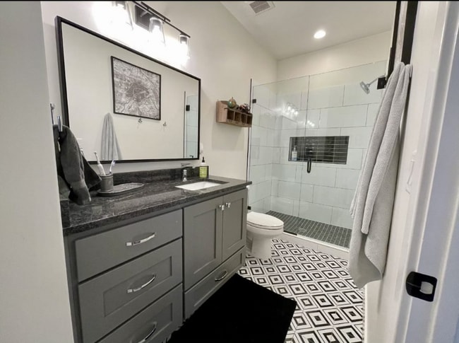 Building Photo - 997 Willow Breeze Ln