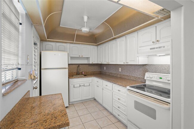 Building Photo - 3020 Marcos Dr