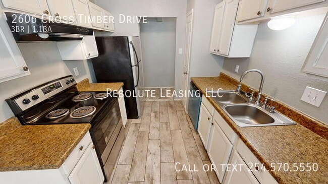 Building Photo - 2606 Cross Timber Dr