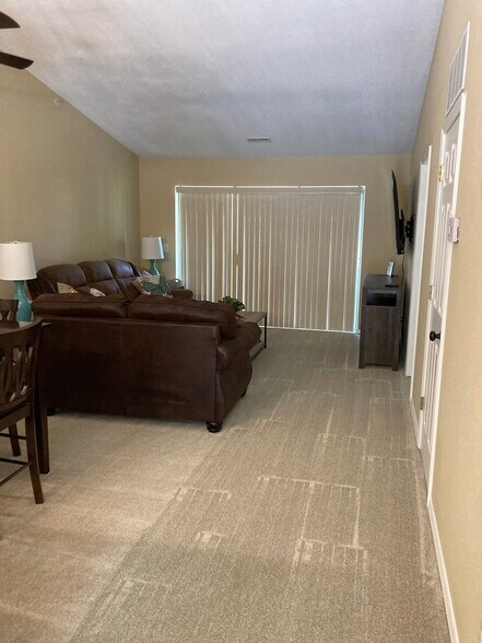 Building Photo - 34 Golfshores Dr