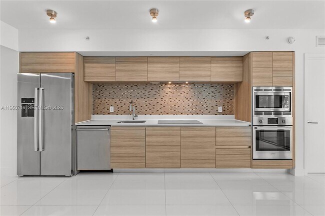 Building Photo - 6620 Indian Creek Dr