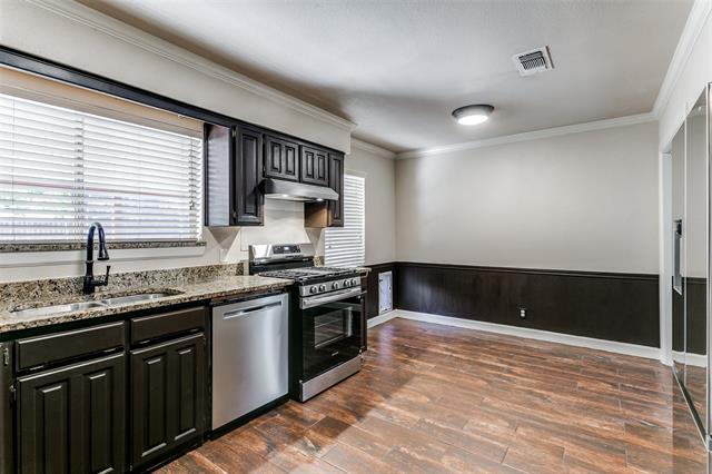 Building Photo - 1017 Meadowbrook Dr