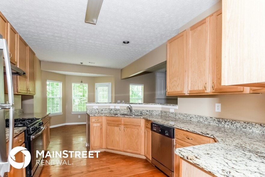 Building Photo - 410 Concord Cir