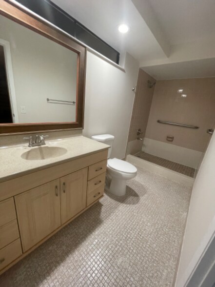 Building Photo - 1724 SW 131st Pl Cir S