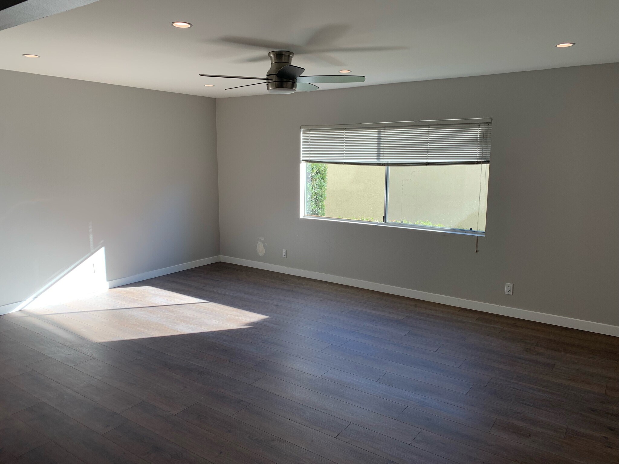 Living Room - 419 California St