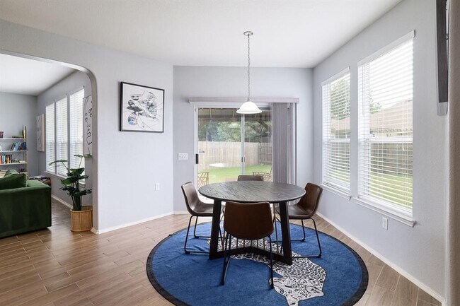 Building Photo - 8716 Panadero Dr