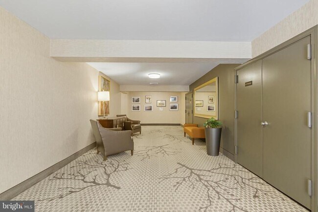 Building Photo - 11430 Strand Dr