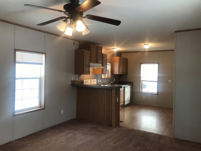 Building Photo - 31 Front St