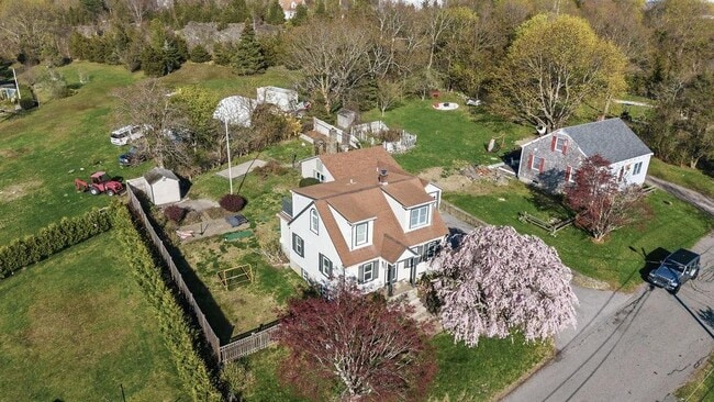 Building Photo - 18 Sprague Ct