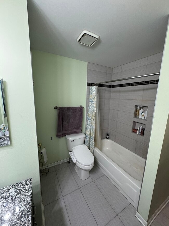 Building Photo - 448 Ferndale Ct