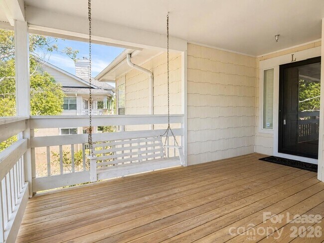 Building Photo - 18015 Kings Point Dr