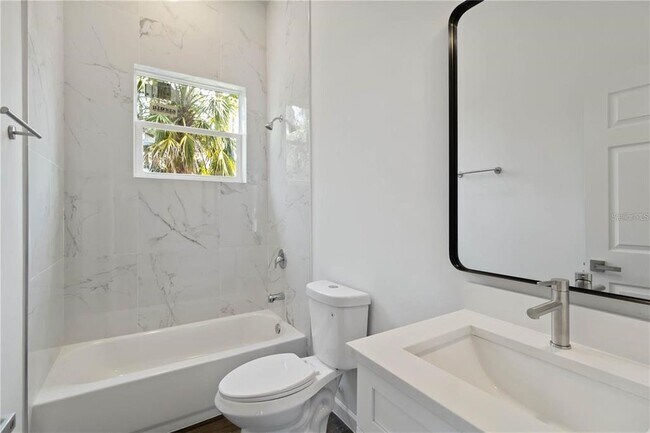 Building Photo - 4344 Jaslo Ave