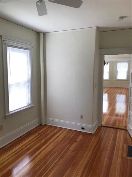 Building Photo - 7 Myrick St