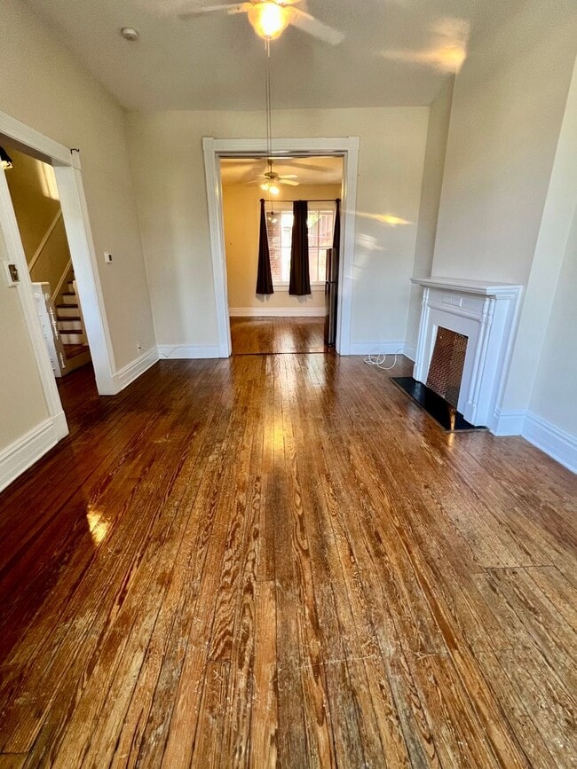 Building Photo - 212 W Main St