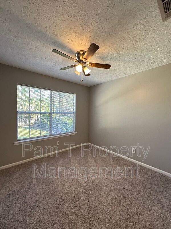 Building Photo - 110 Gunpowder Dr