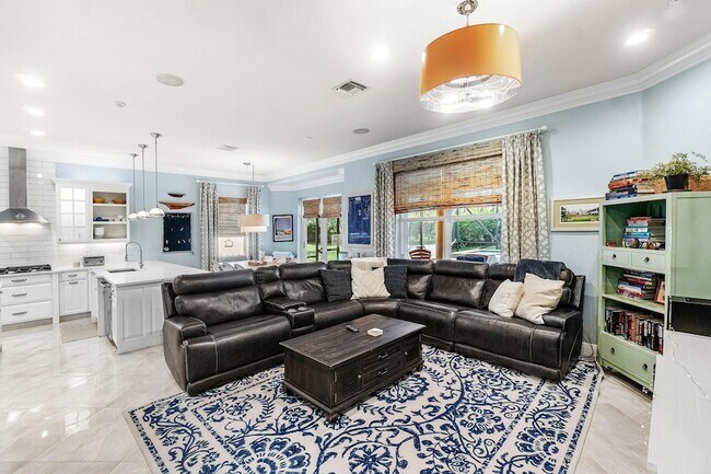 Building Photo - 10697 Willow Oak Ct