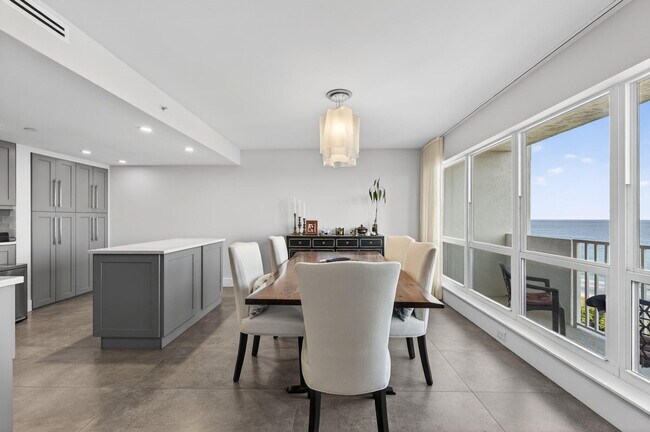 Building Photo - 4301 N Ocean Blvd