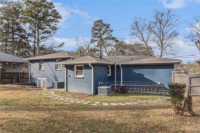 Building Photo - 187 Hamilton E Holmes Dr NW