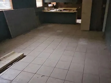 Building Photo - 539 Erie St