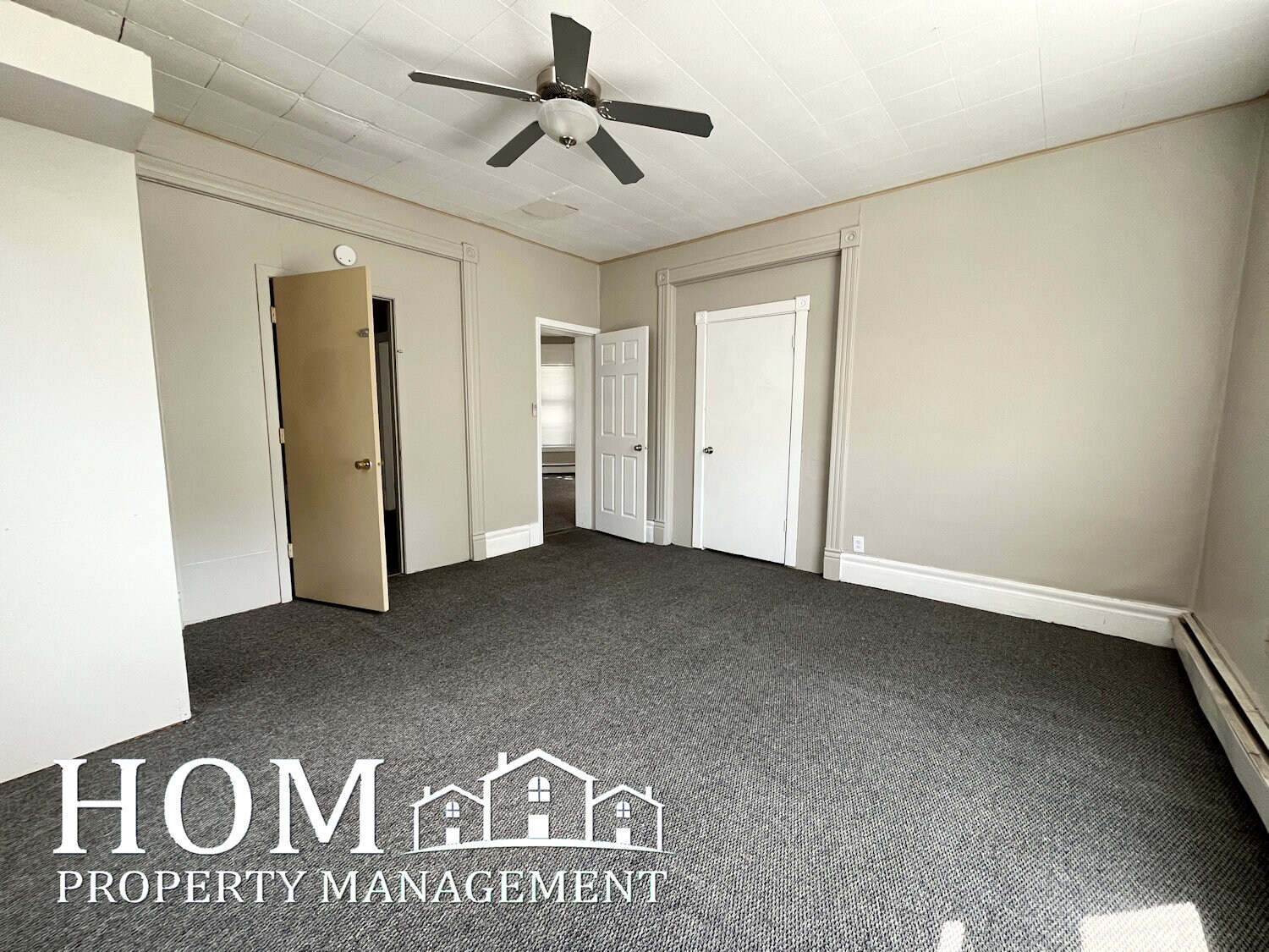 Building Photo - 229 Center St