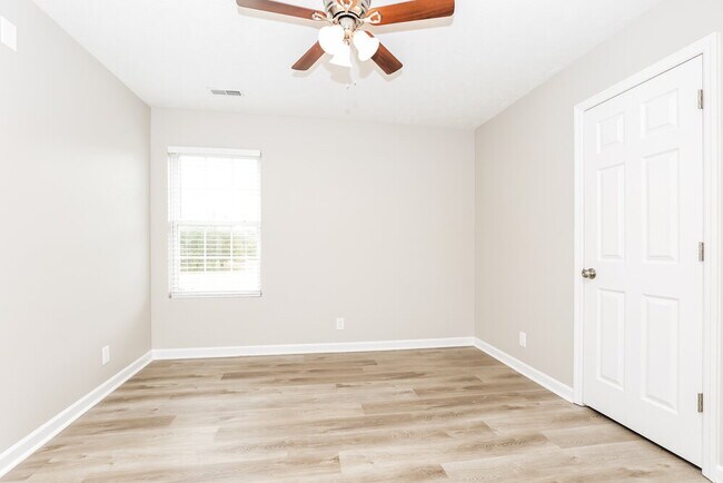 Building Photo - 3835 Precious Ave