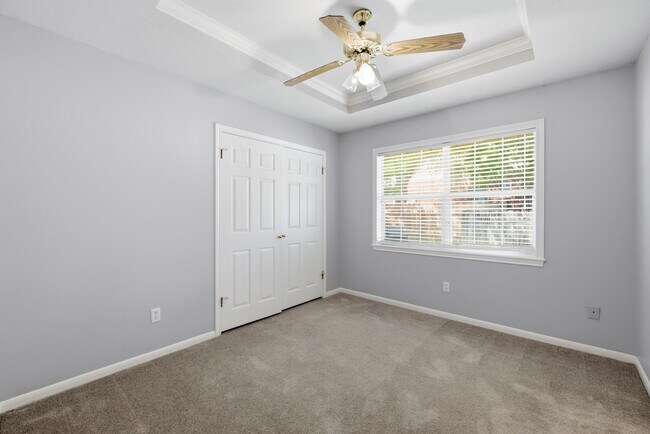 Building Photo - 905 Winged Foot Dr