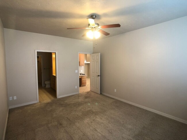Building Photo - City of Grand Junction 2 Bedroom townhouse