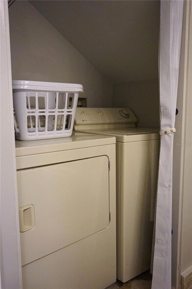 Building Photo - 534 Pinellas Bayway S