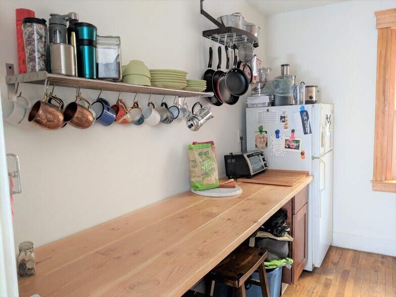 Building Photo - 97 Hancock St