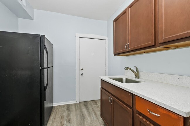 Interior Photo - 6100 Eberhart