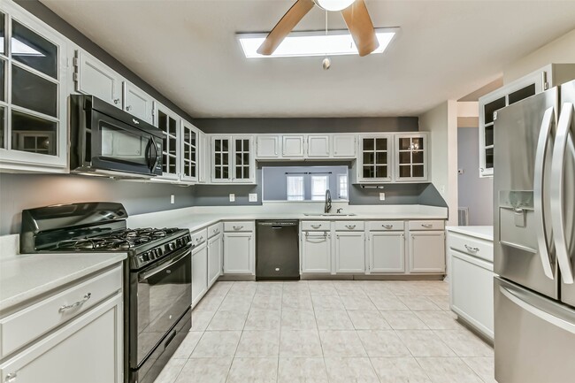 Building Photo - 3327 S Country Meadows Ln