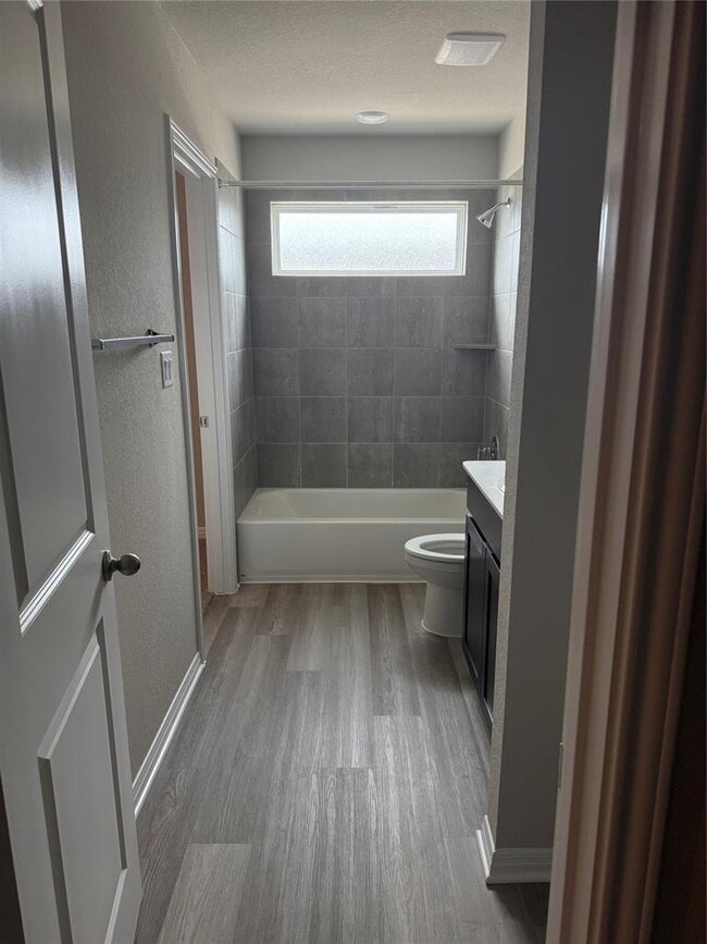 Building Photo - 1850 Settlers Glen Dr