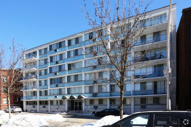 Building Photo - Crescent Drive Apartments