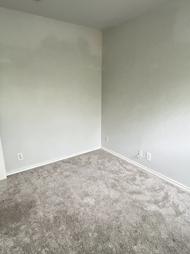 Building Photo - 6022 Ashley Spring