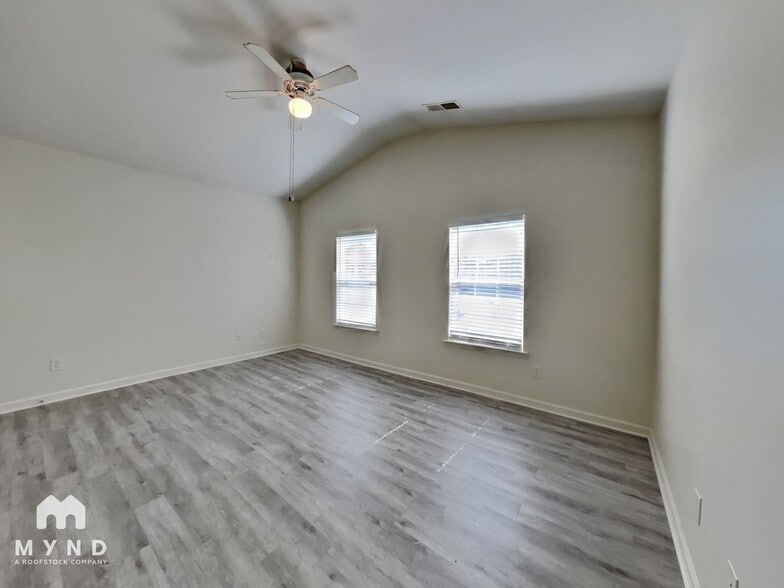 Building Photo - 1297 Winwood Dr