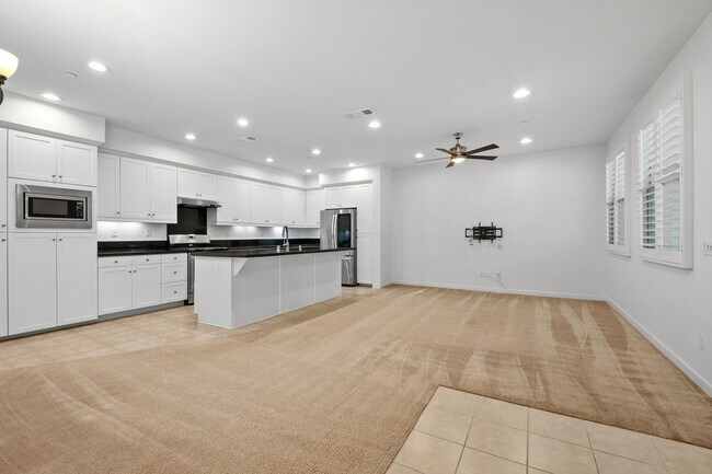 Building Photo - Beautiful 3 Bed, 3 Bath Home in Desirable Portola Springs