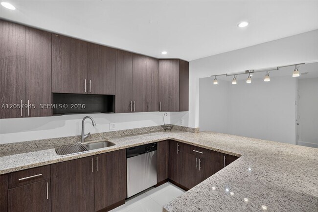Building Photo - 13707 SW 91st Ct