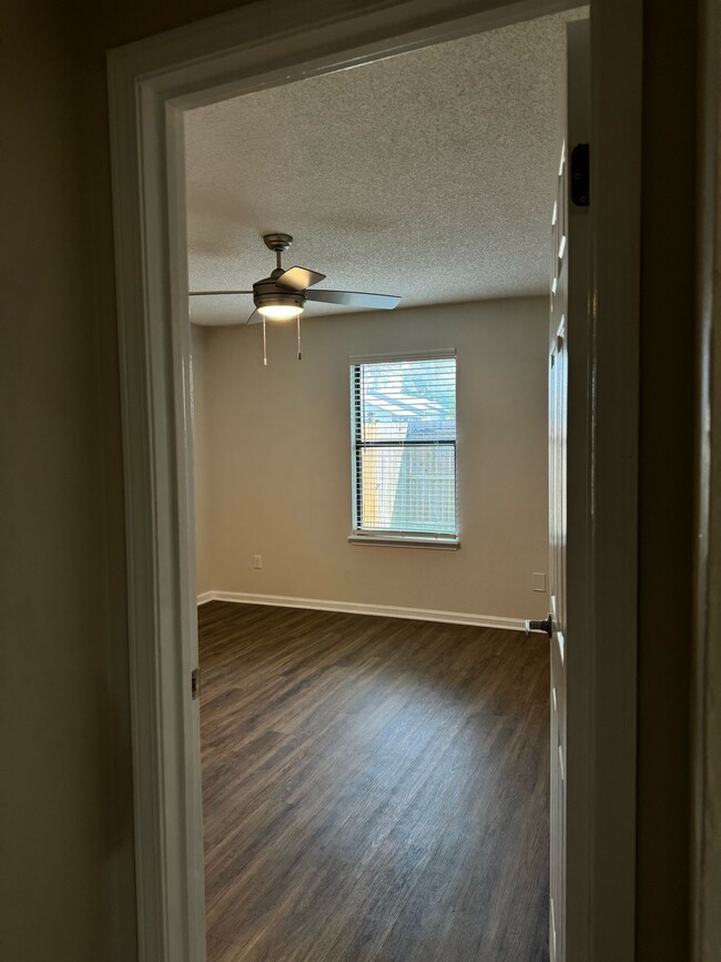 Building Photo - 1278 Montecello Dr
