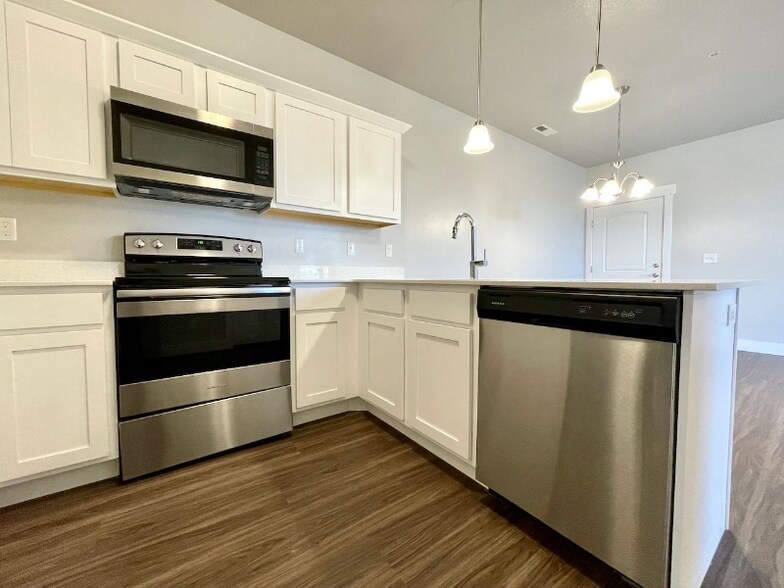 Building Photo - 3919 W 1530 N
