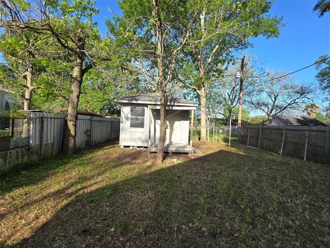 Building Photo - 846 S Morgan St