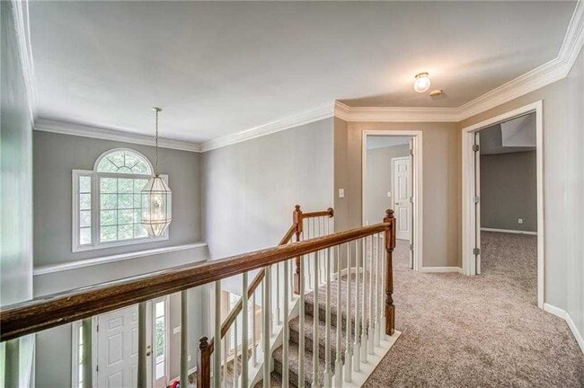 Building Photo - 716 Parkside Dr