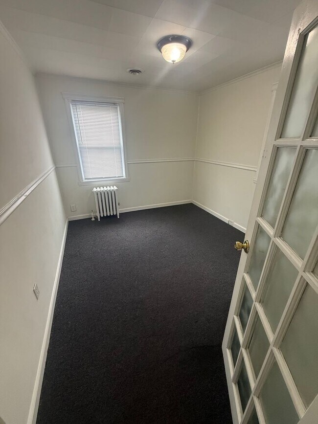 Building Photo - Stunning & Updated 4BR/2BA Home – Certified Lead-Free!